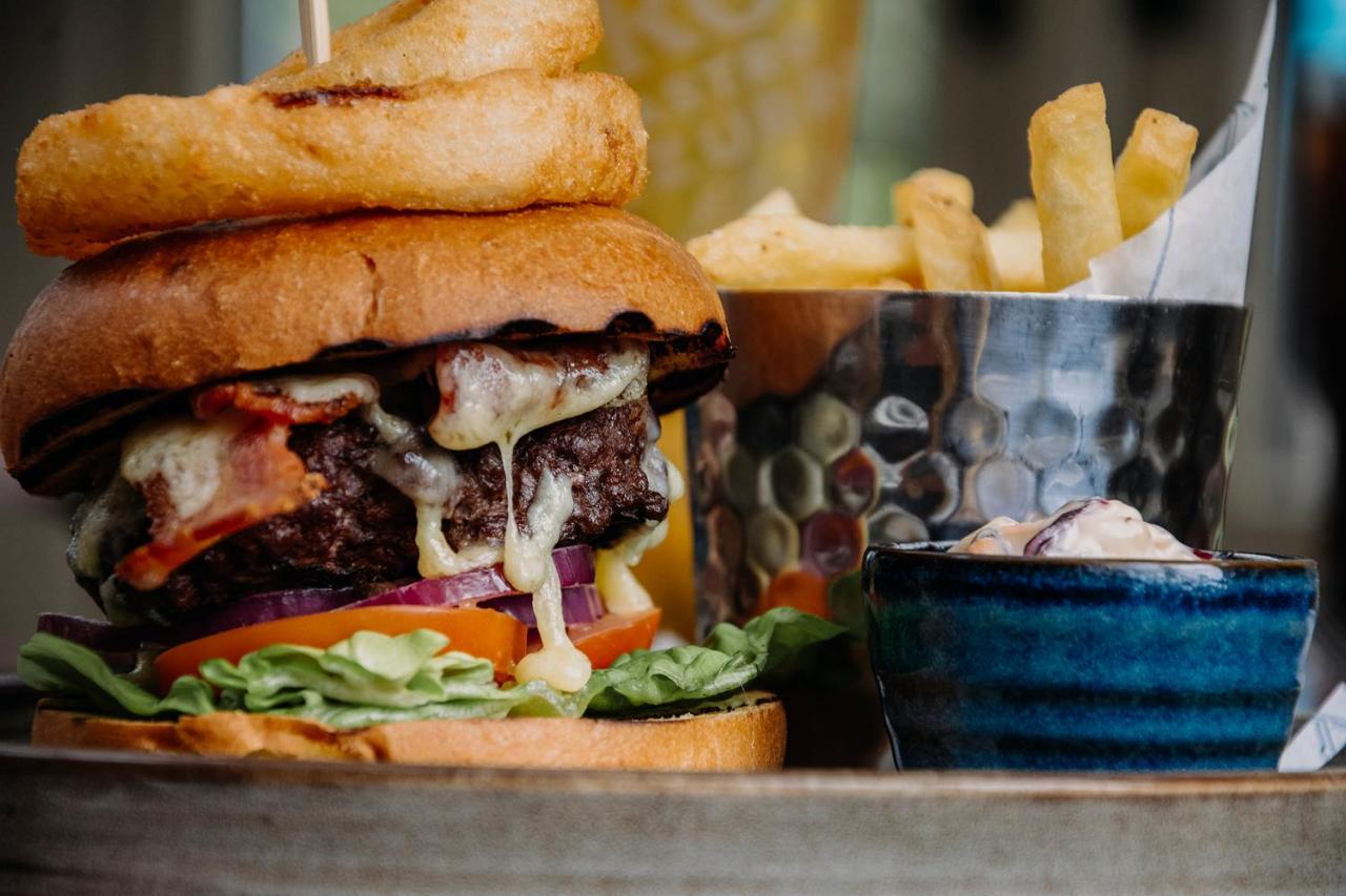 The George Inn 워민스터 외부 사진